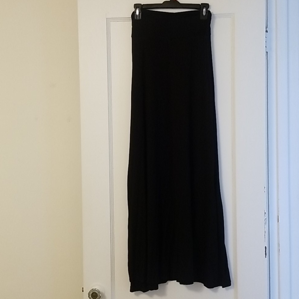 Floor legnth maxi skirt